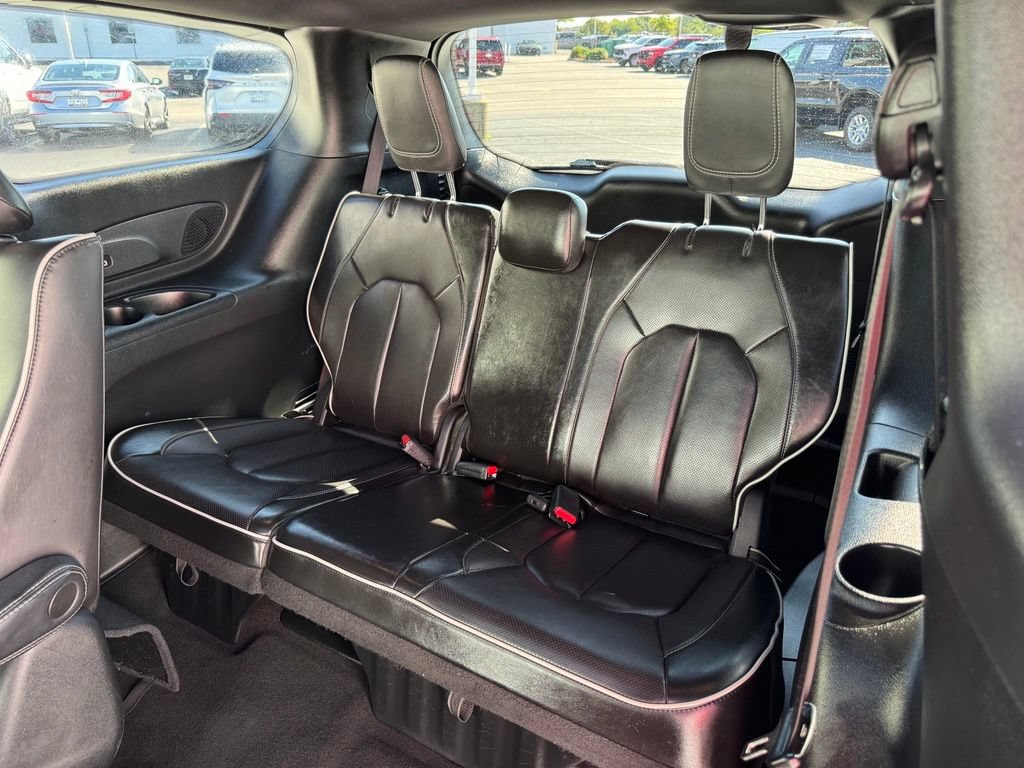 Used 2022 Chrysler Pacifica Limited w/ S Appearance Package FWD image 29