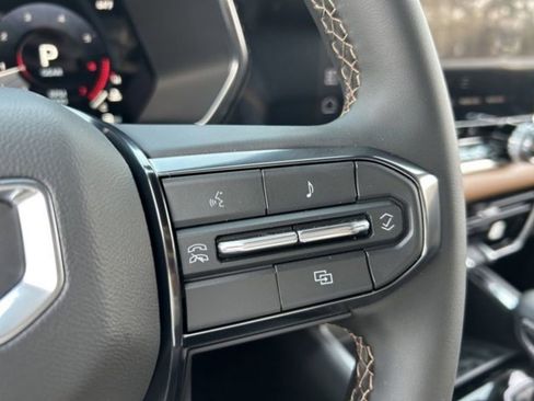 New 2026 GMC Canyon Denali image 10