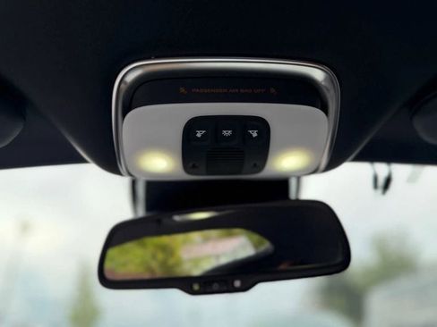 Used 2018 McLaren 720S image 40