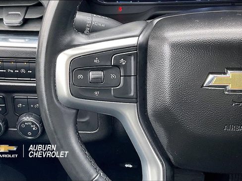 Used 2024 Chevrolet Suburban LT image 17