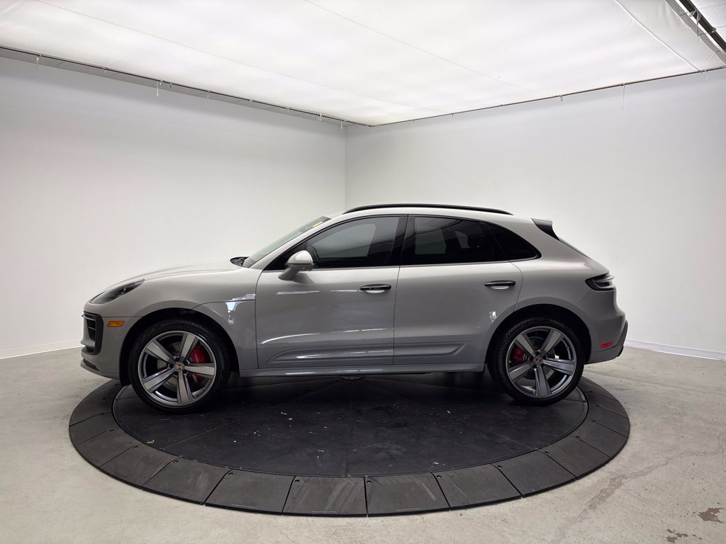 Certified 2023 Porsche Macan S AWD/4WD image 2