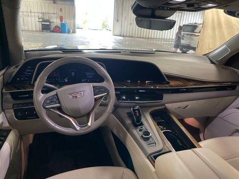 Used 2023 Cadillac Escalade Sport Platinum AWD/4WD image 18