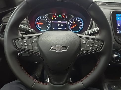 Used 2024 Chevrolet Equinox RS w/ RS Leather Package image 19