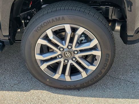New 2026 Toyota 4Runner Limited AWD/4WD image 5