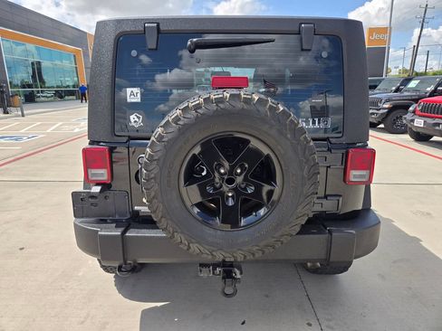 Used 2017 Jeep Wrangler Sport w/ Quick Order Package 24S AWD/4WD image 4