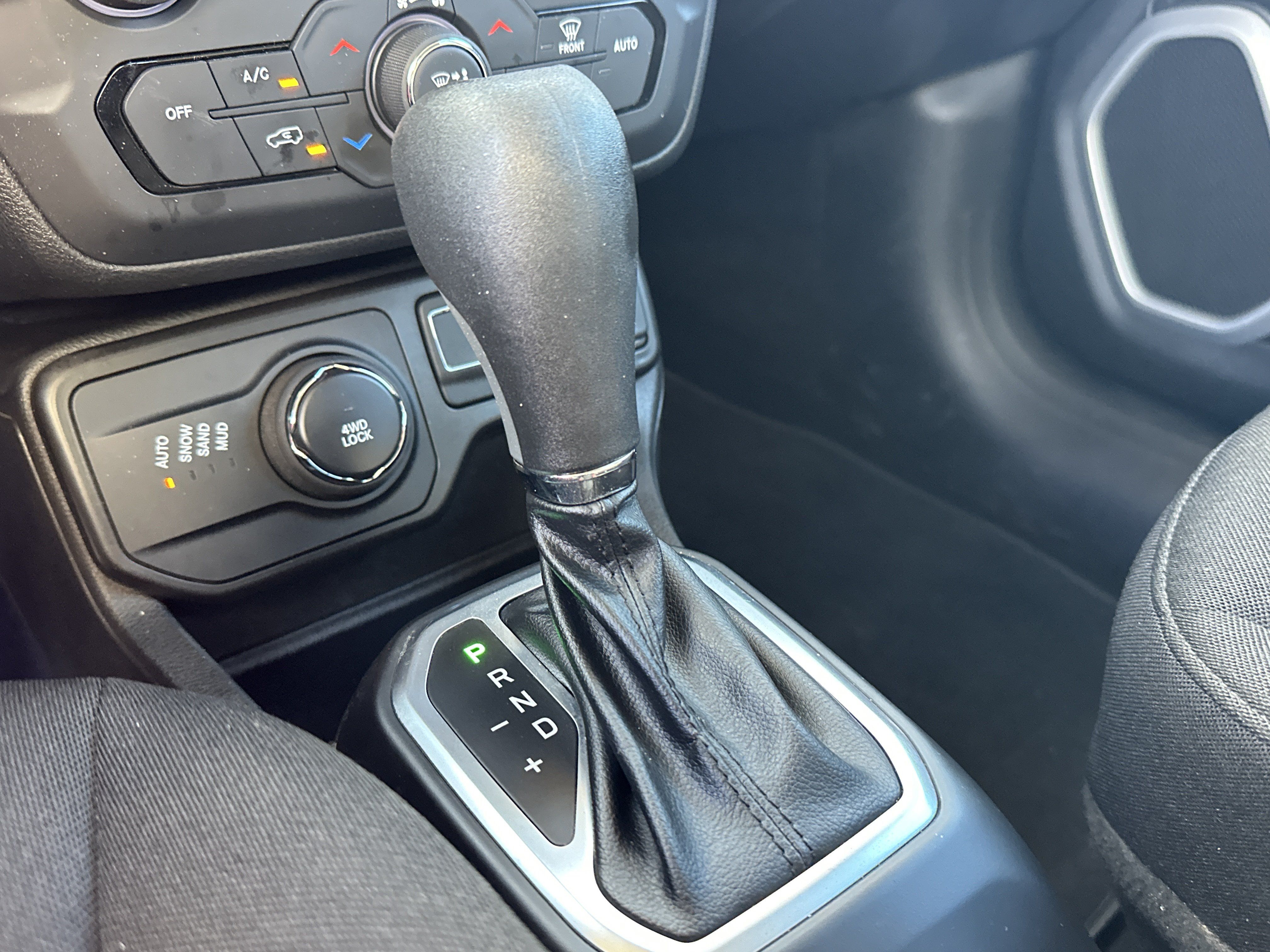 Used 2021 Jeep Renegade Sport AWD/4WD image 31