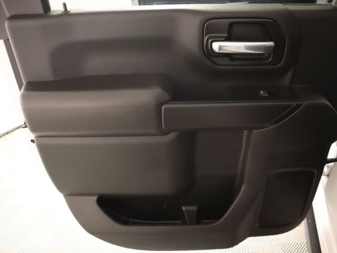 Used 2023 Chevrolet Silverado 2500 Custom w/ Custom Value Package image 15