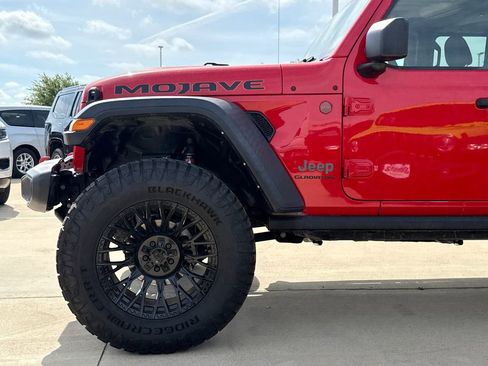 Used 2022 Jeep Gladiator Mojave AWD/4WD image 5