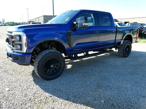 New 2026 Ford F250 Lariat w/ Black Appearance Package AWD/4WD image 10