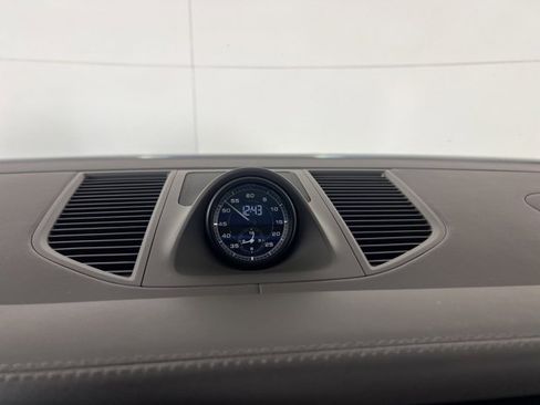 Used 2024 Porsche Macan GTS image 26