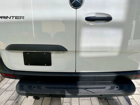 Used 2025 Mercedes-Benz Sprinter 2500 image 10