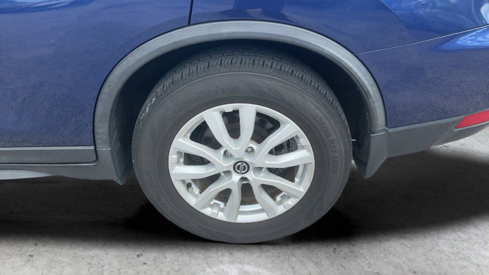 Used 2019 Nissan Rogue SV FWD image 46