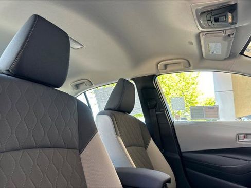 Certified 2025 Toyota Corolla LE image 17