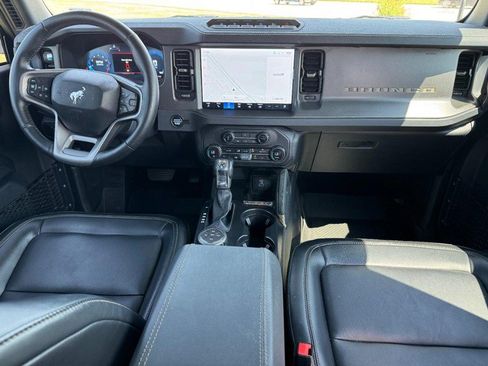 Used 2025 Ford Bronco Badlands w/ Sasquatch Package AWD/4WD image 11