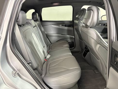 Used 2020 Lincoln Nautilus Reserve FWD image 39