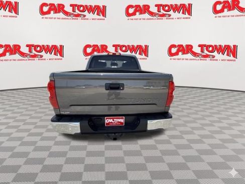 Used 2016 Toyota Tundra SR5 w/ SR5 Upgrade Package RWD image 17