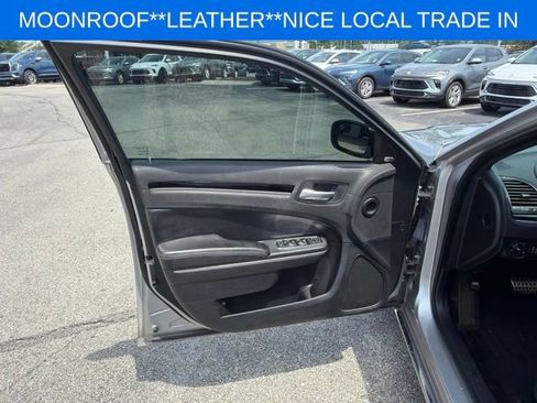 Used 2018 Chrysler 300 S w/ 300S Premium Group RWD image 23