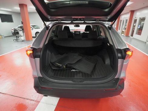 Used 2021 Toyota RAV4 XLE image 29