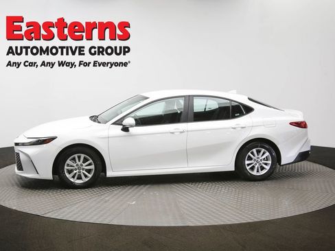 Used 2025 Toyota Camry LE FWD image 57
