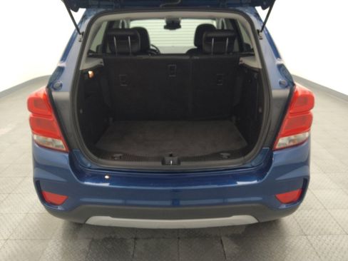 Used 2020 Chevrolet Trax LT w/ LT Convenience Package image 29