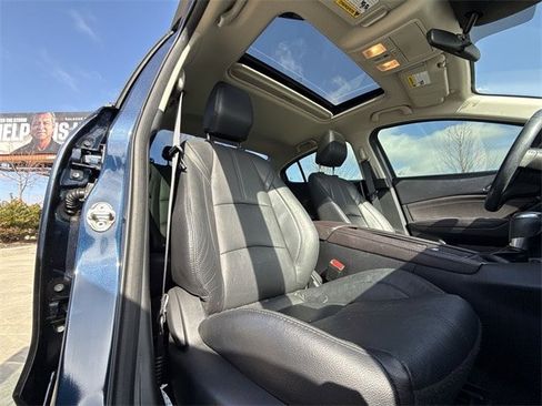 Used 2018 MAZDA MAZDA3 Grand Touring image 25