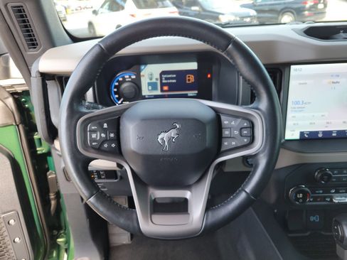 Used 2024 Ford Bronco Wildtrak image 24