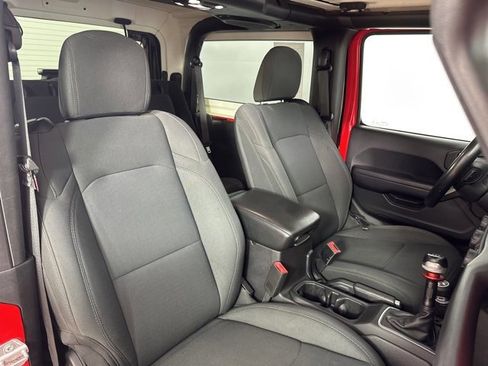 Used 2019 Jeep Wrangler Sport S image 26