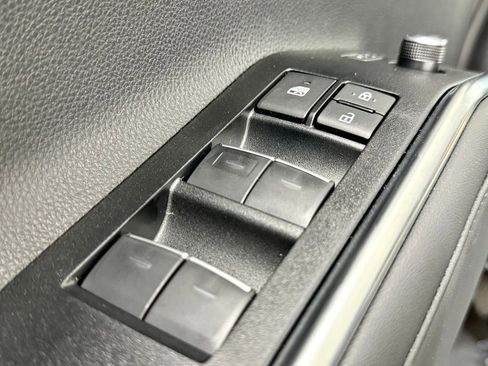 Used 2026 Toyota Highlander Platinum AWD/4WD image 20