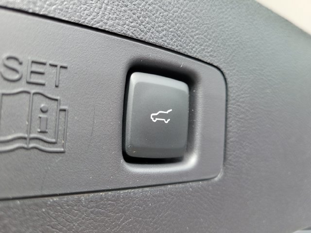 Used 2023 Lincoln Corsair Reserve w/ Equipment Group 201A AWD/4WD image 29