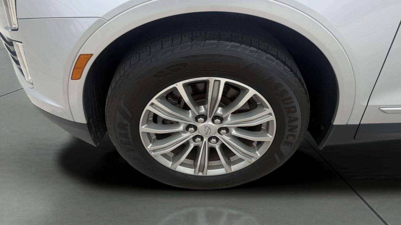 Used 2018 Cadillac XT5 Luxury w/ Driver Awareness Package AWD/4WD image 23