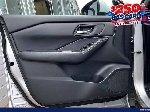 Used 2024 Nissan Rogue SV AWD/4WD image 23
