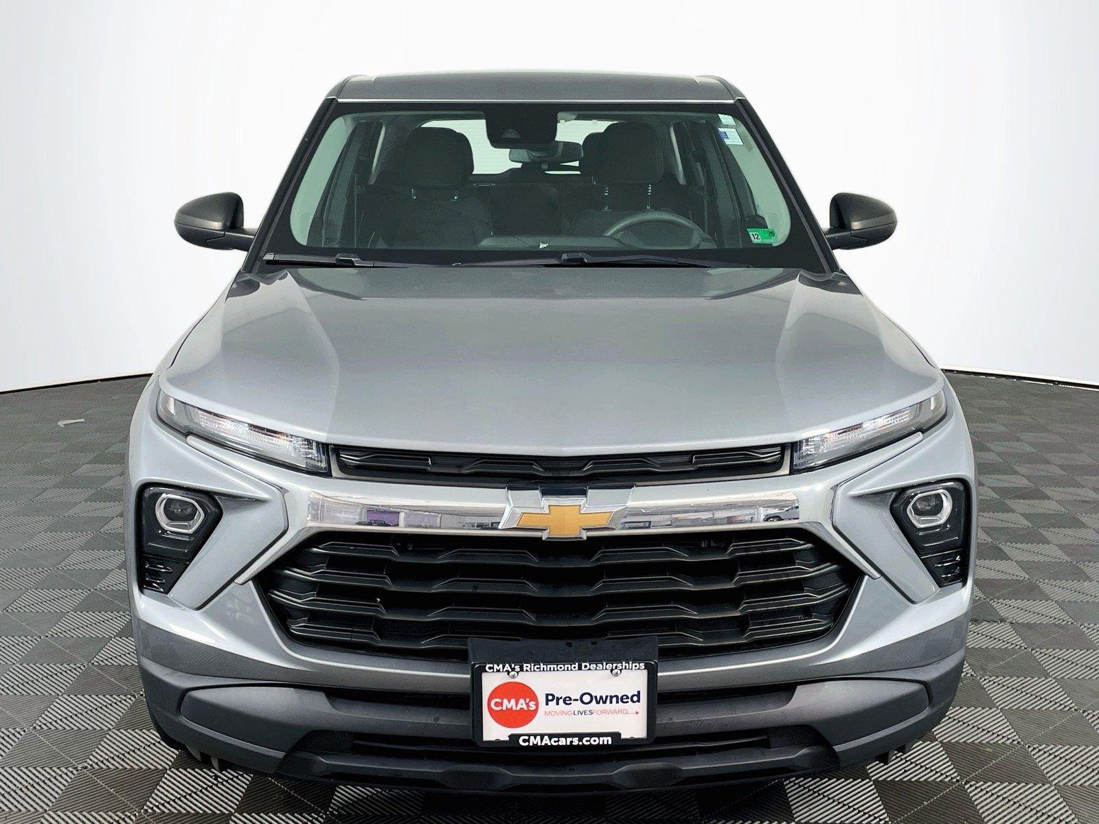 Used 2024 Chevrolet TrailBlazer LS w/ LS Confidence Package FWD image 2