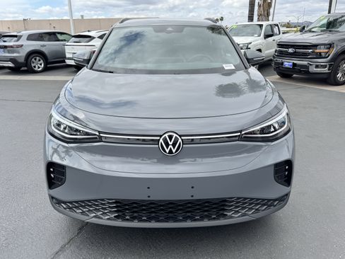 Used 2024 Volkswagen ID.4 2WD image 3