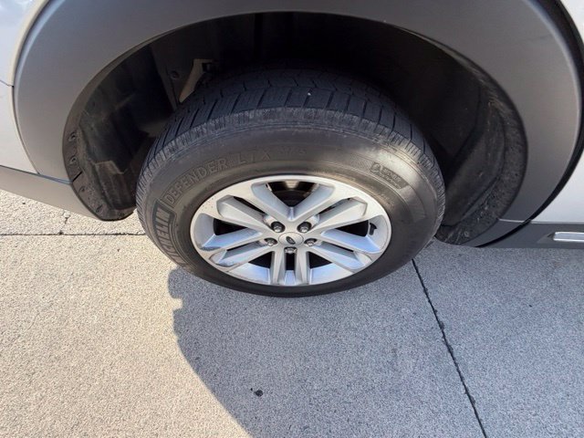 Used 2016 Ford Explorer XLT FWD image 13