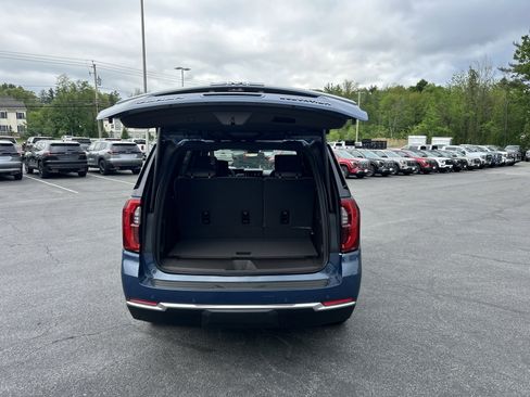 New 2026 GMC Yukon Elevation w/ Elevation Premium Package AWD/4WD image 12