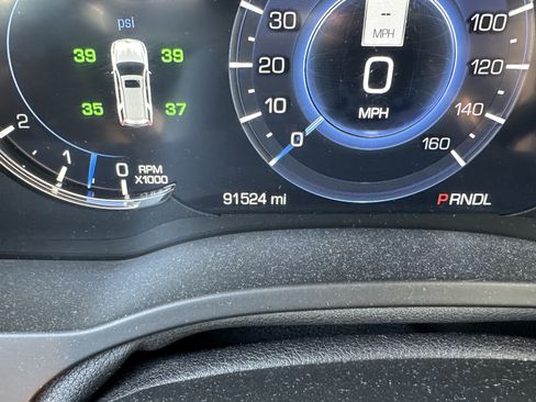 Used 2020 Cadillac Escalade Luxury w/ Escalade Sport Edition AWD/4WD image 23