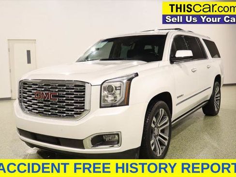 Used 2023 GMC Yukon Denali Ultimate AWD/4WD image 4