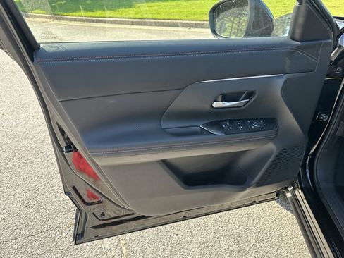 New 2025 Nissan Kicks SR image 10