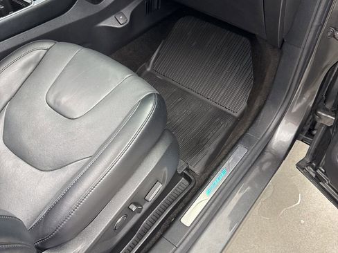 Certified 2019 Ford Edge Titanium w/ Equipment Group 301A image 33