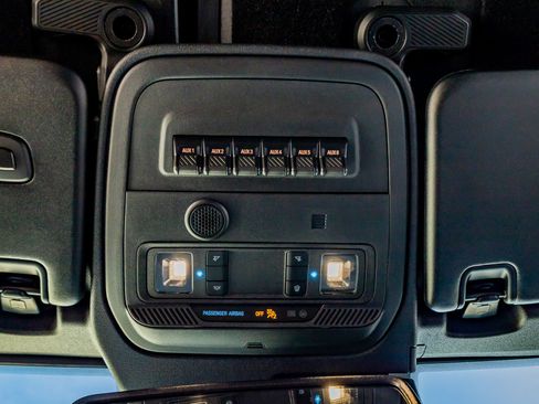 Used 2024 Ford Bronco Badlands image 26