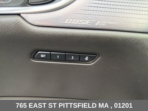 Used 2024 Cadillac XT6 Sport w/ Technology Package AWD/4WD image 17