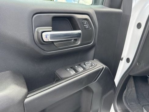 Used 2024 Chevrolet Silverado 1500 Custom image 9