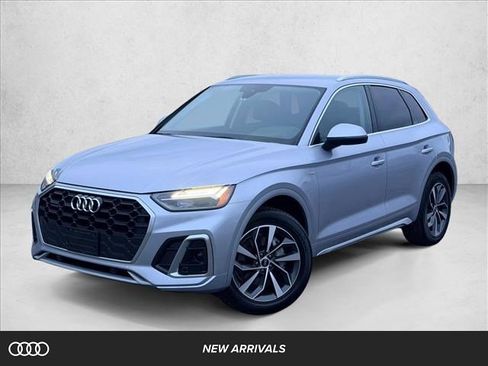 Used 2023 Audi Q5 2.0T Premium w/ Convenience Package image 1