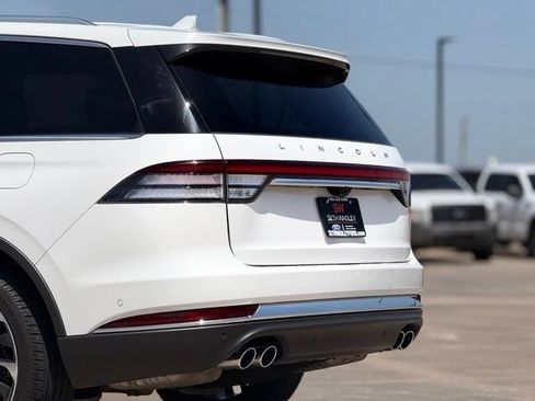 Used 2023 Lincoln Aviator Reserve w/ Equipment Group 201A AWD/4WD image 13