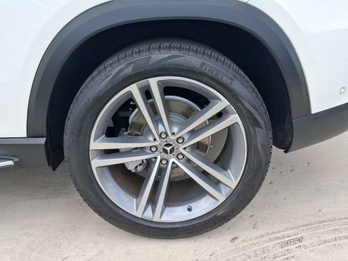 Used 2022 Mercedes-Benz GLE 350 4MATIC w/ Premium Package image 4