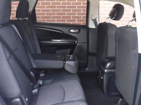 Used 2017 Dodge Journey SE image 12