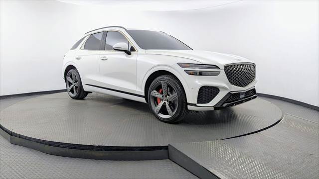 Used 2022 Genesis GV70 3.5T Sport w/ Sport Prestige Package AWD/4WD image 11