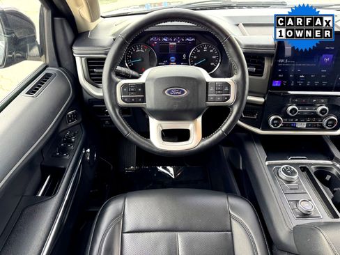 Used 2024 Ford Expedition XLT image 22