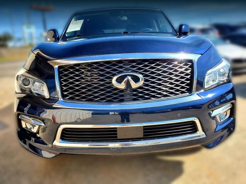 Used 2017 INFINITI QX80 4WD w/ Driver Assistance Package image 24