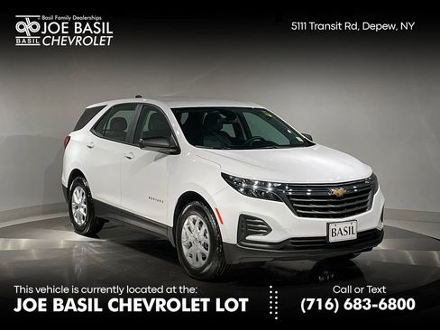 Used 2024 Chevrolet Equinox LS FWD image 1